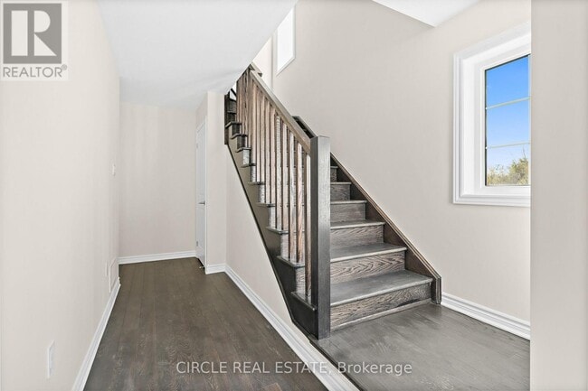 Photo du bâtiment - 305-305 Garner Rd