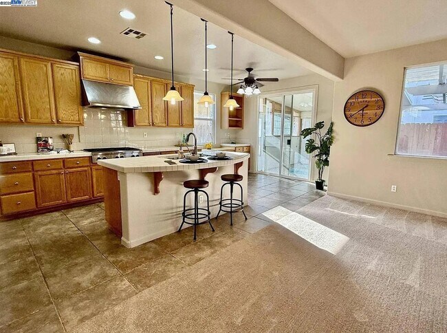 Foto del edificio - 3017 Roslyn Dr