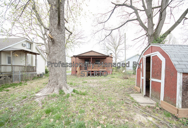 Building Photo - 2129 N Warson Rd