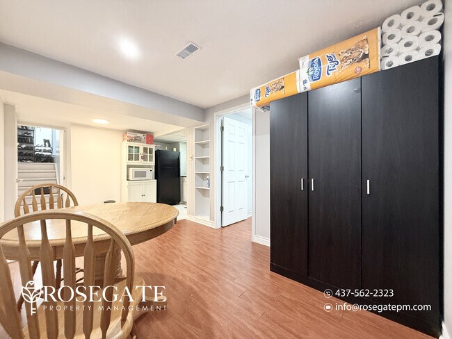 Building Photo - 1-Bedroom Basement Apartment with Internet & Parking – Scarborough