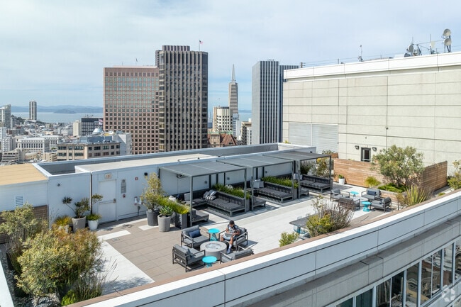 Building Photo - The Paramount