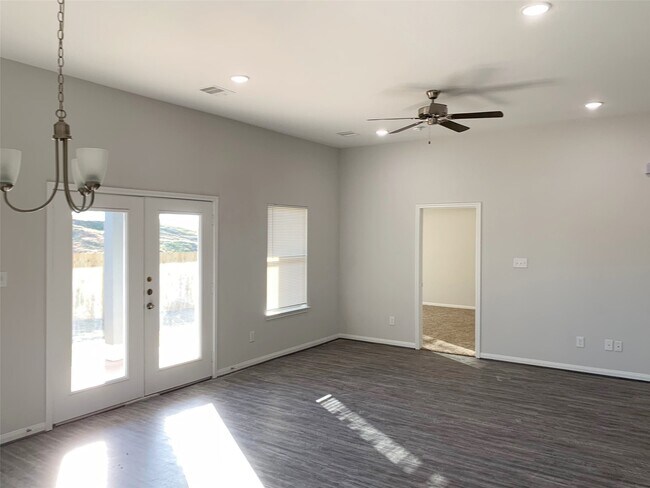 Foto del edificio - 22423 Woodlake Rd