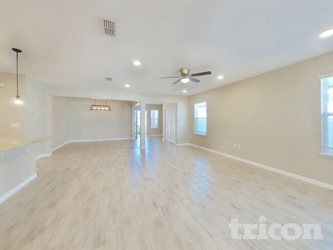 Foto del edificio - 500 Pinecrest Loop