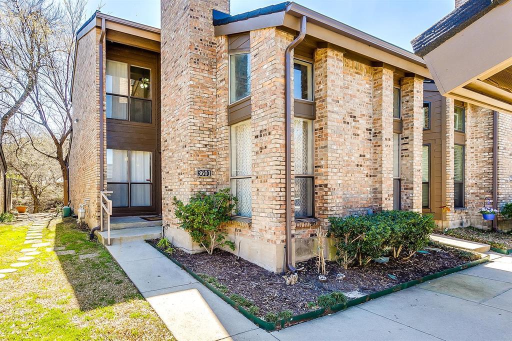 Primary Photo - 2200 W Park Blvd