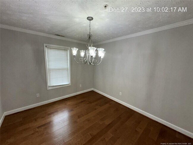 Foto del edificio - 332 Bubble Creek Ct