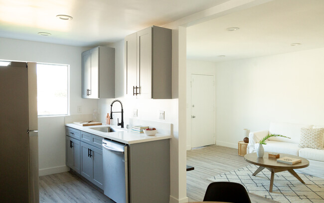 Kitchen + Living room - Black Pine Flats