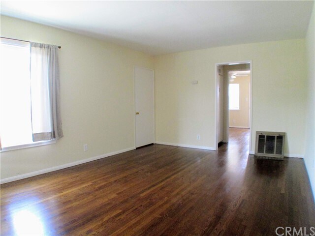Building Photo - 1410 Anaheim Pl
