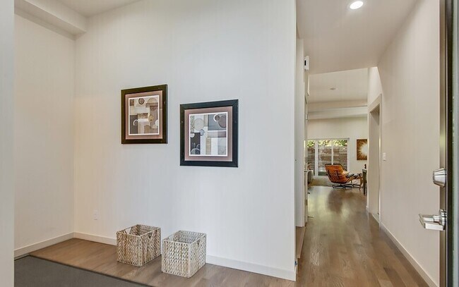 Foto del edificio - 3516 NE 87th St