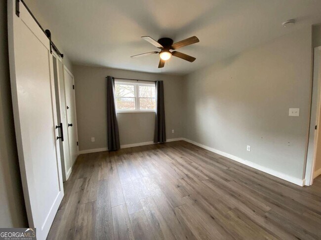 Foto del edificio - 855 Beecher St SW