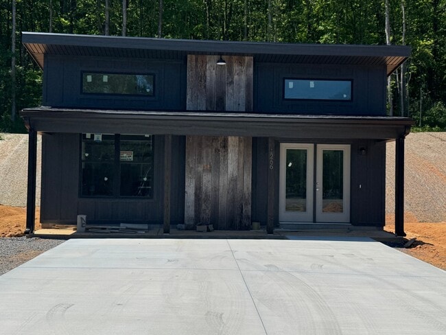 Building Photo - 1260 Tunnel Hill Varnell Rd