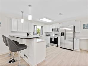 Foto del edificio - 554 110th Ave N