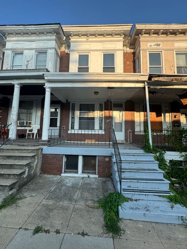 Foto del edificio - 1206 Oakhurst Pl