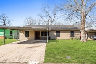 Building Photo - 5647 Belmark St