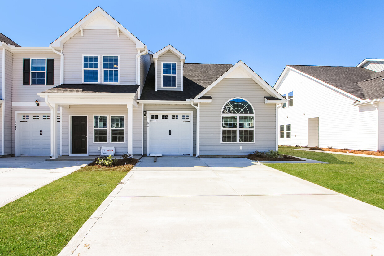 Foto principal - 2876 Summer Townes Way, Leland, NC