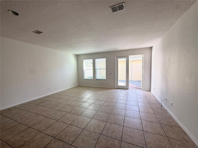 Foto del edificio - 7605 Ripplepointe Way