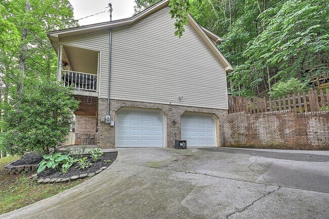Foto del edificio - 4406 Willmary Dr