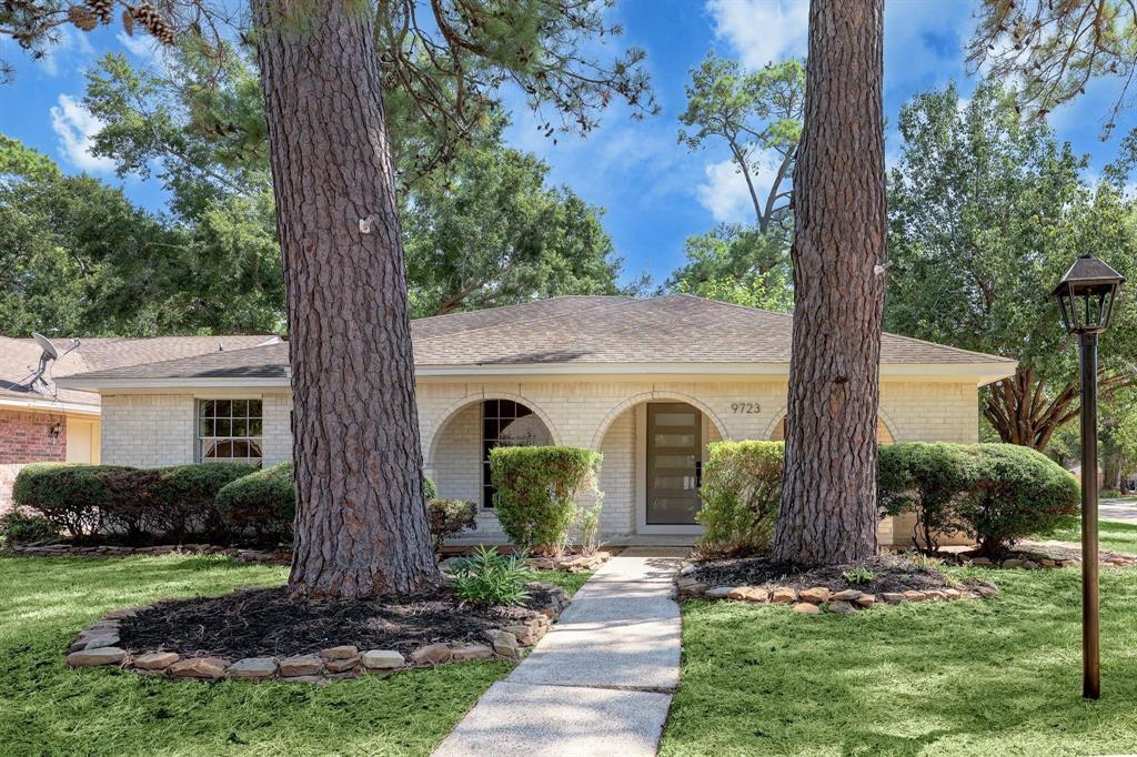 Foto principal - 9723 Galston Ln