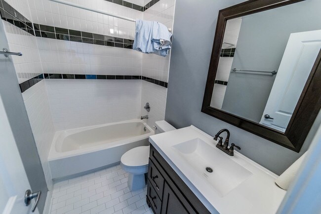 Building Photo - First month FREE rent! 612 Garden District Dr