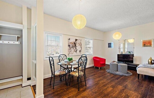 Building Photo - 19129 Kinglet Plz