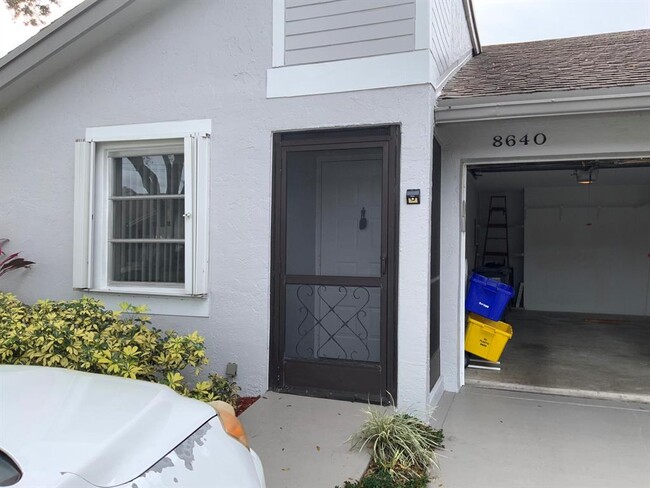 Building Photo - 8640 Sunbird Pl