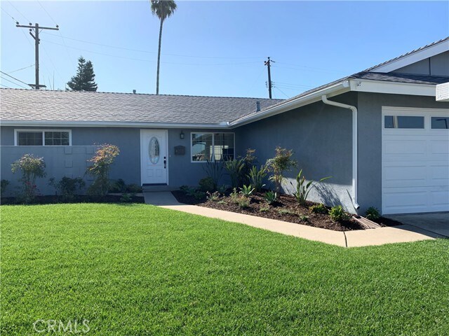 Foto principal - 8832 Dolphin Dr