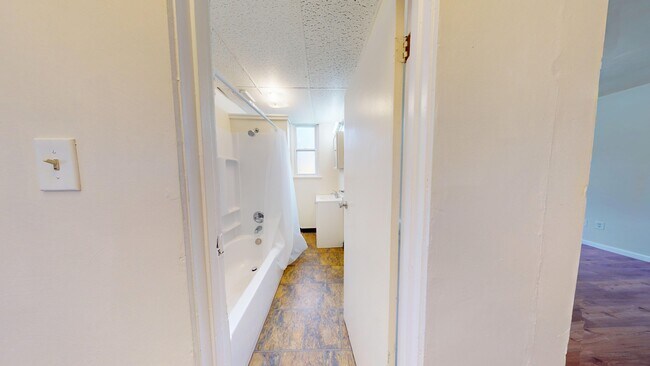 Foto del edificio - 7040 Monticello St