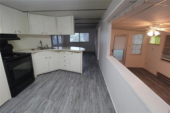 Foto del edificio - 512 50th Ave Dr W