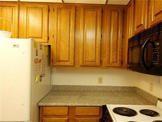 Building Photo - 2213 S Braeswood Blvd