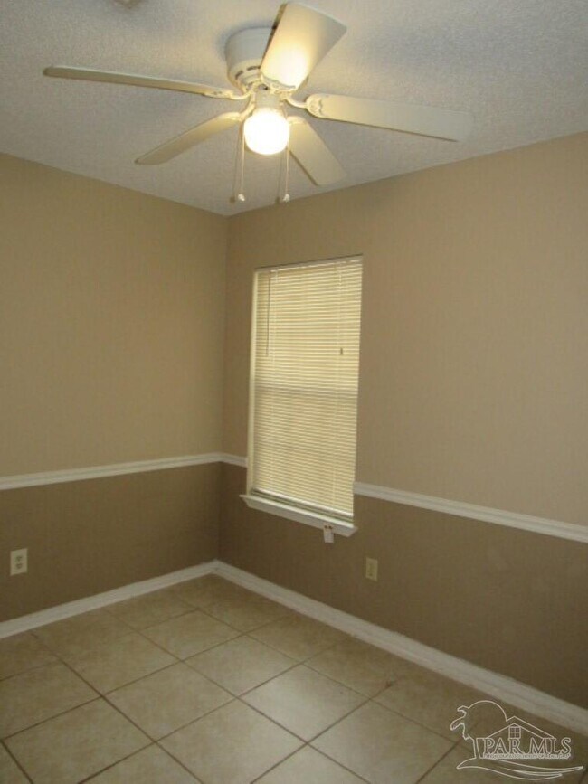 Foto del edificio - 7749 Deborah Dr