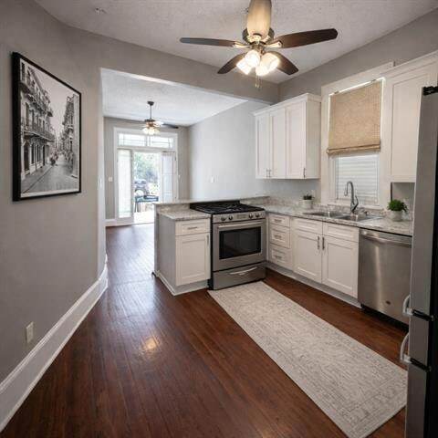 Foto del edificio - 8423 Cohn St