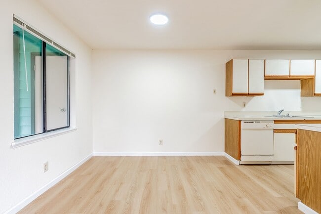 Interior Photo - Town Centre