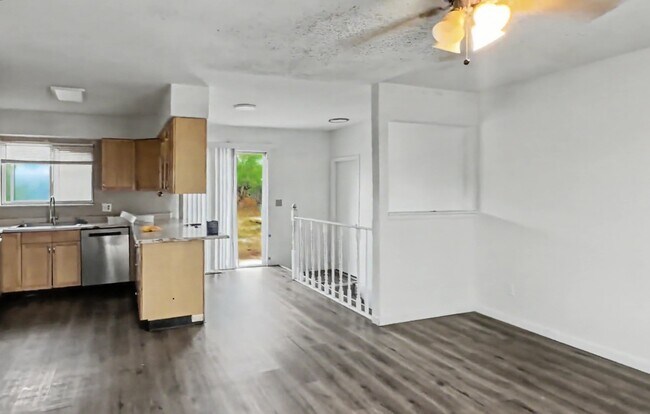 Building Photo - 16518 E Wesley Ave