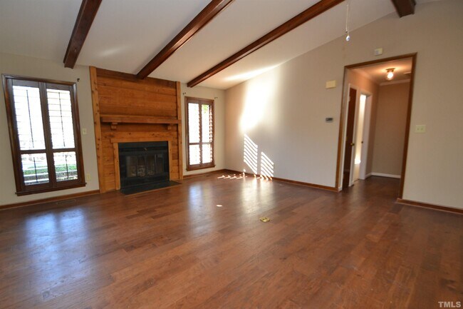 Building Photo - 1704 Laughridge Dr