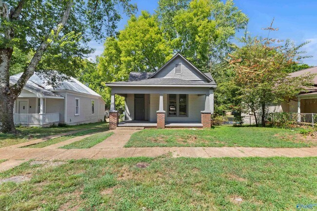 Building Photo - 109 5th Ave NW