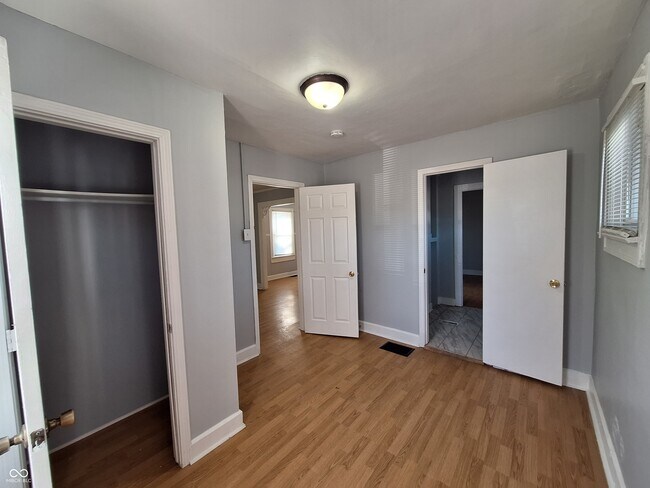 Foto del edificio - 1518 E Bradbury Ave