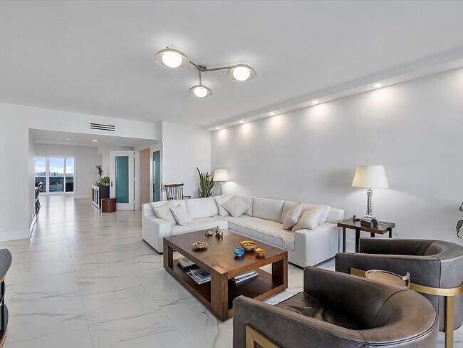 Foto del edificio - 3100 N Ocean Blvd