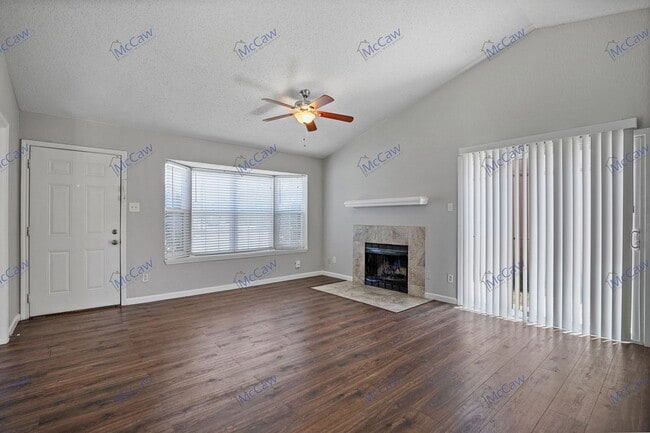 Foto del edificio - 2255 Nantucket Village Dr