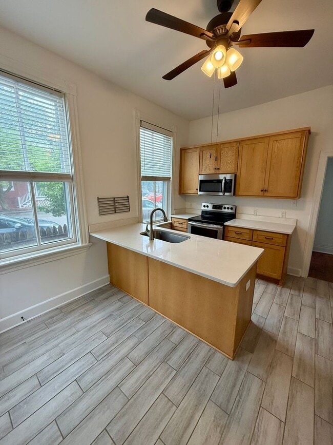 Photo - 603 N 26th St Apartment