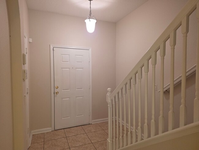 Building Photo - 16661 Cedar Crest Dr
