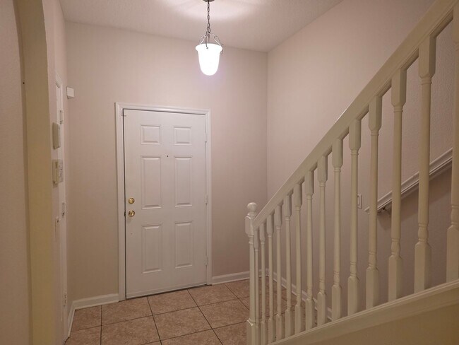 Foto del edificio - 16661 Cedar Crest Dr