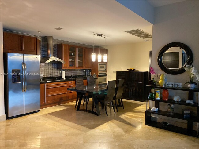 Foto del edificio - 2301 Collins Ave