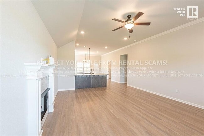 Building Photo - 94 N Broyles Ave