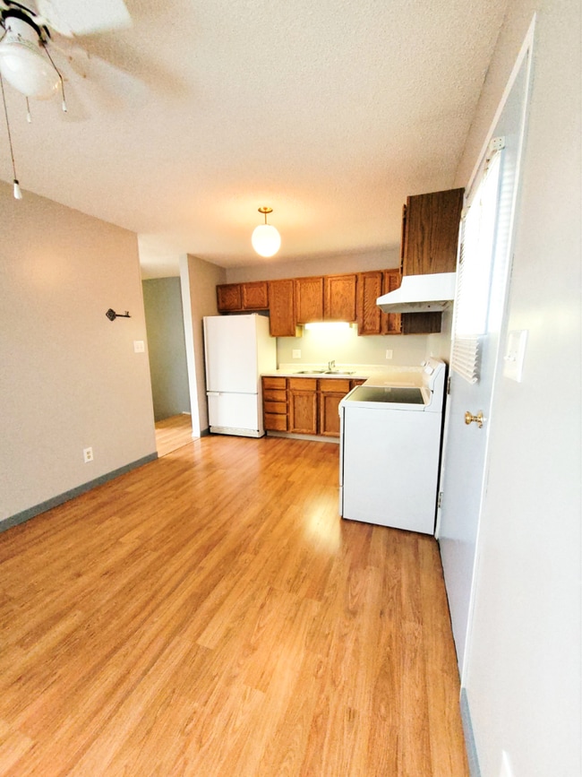 Photo du bâtiment - 4 bedroom in Kitimat BC V8C 2R1