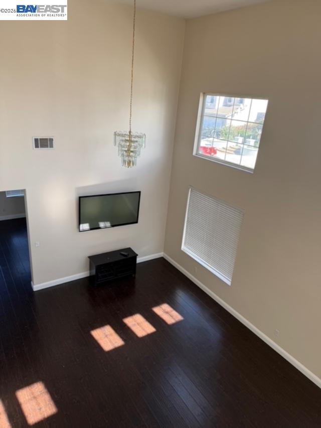 Foto del edificio - 3111 Jerrold Zanzi Ln