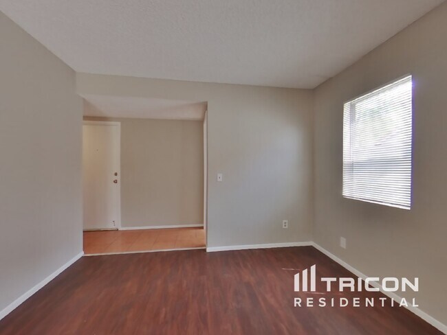 Foto del edificio - 43931 Broadwater Ave