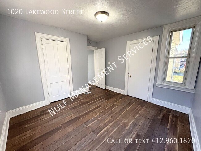 Foto del edificio - 1020 Lakewood St