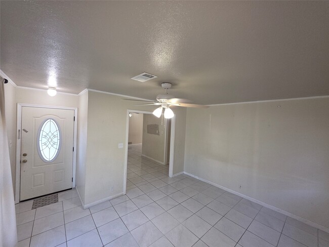 Building Photo - 10315 Carthage Dr