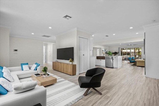 Foto del edificio - 12831 Shore Dr