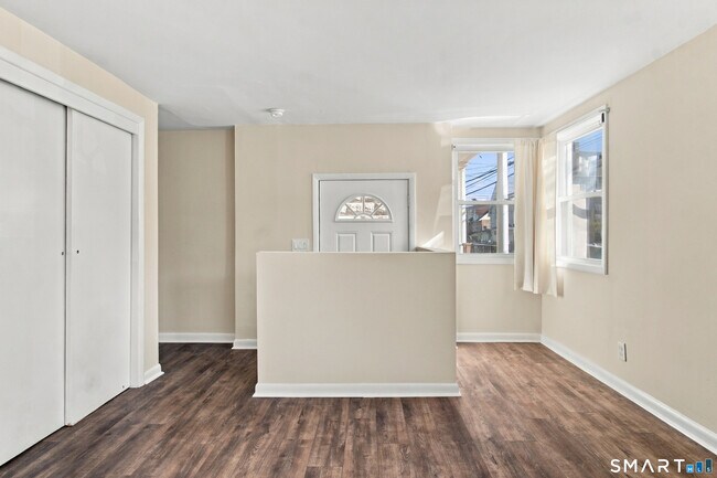 Foto del edificio - 68 1/2 Lexington Ave