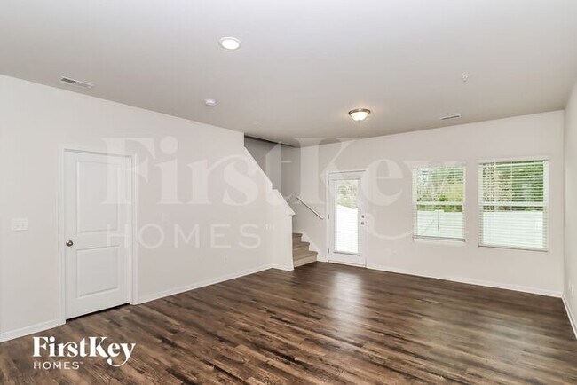 Building Photo - 9422 Village View Ct NW